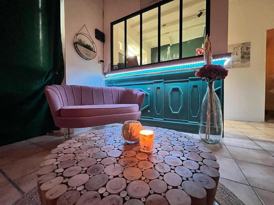 Suite Romance - Jacuzzi Moret-sur-Loing Exterior photo